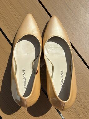 Donald J. Pliner Beige Patent Pointed Toe Pumps